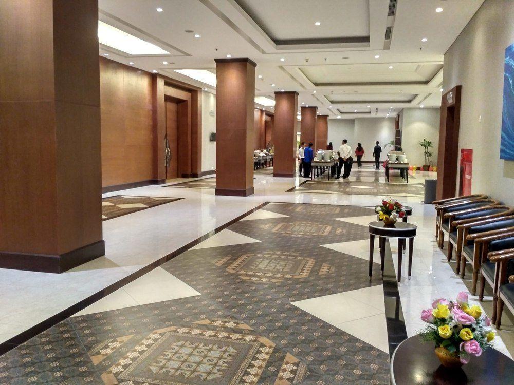 Sahid Raya Hotel & Convention Yogyakarta Maguwo Exterior foto